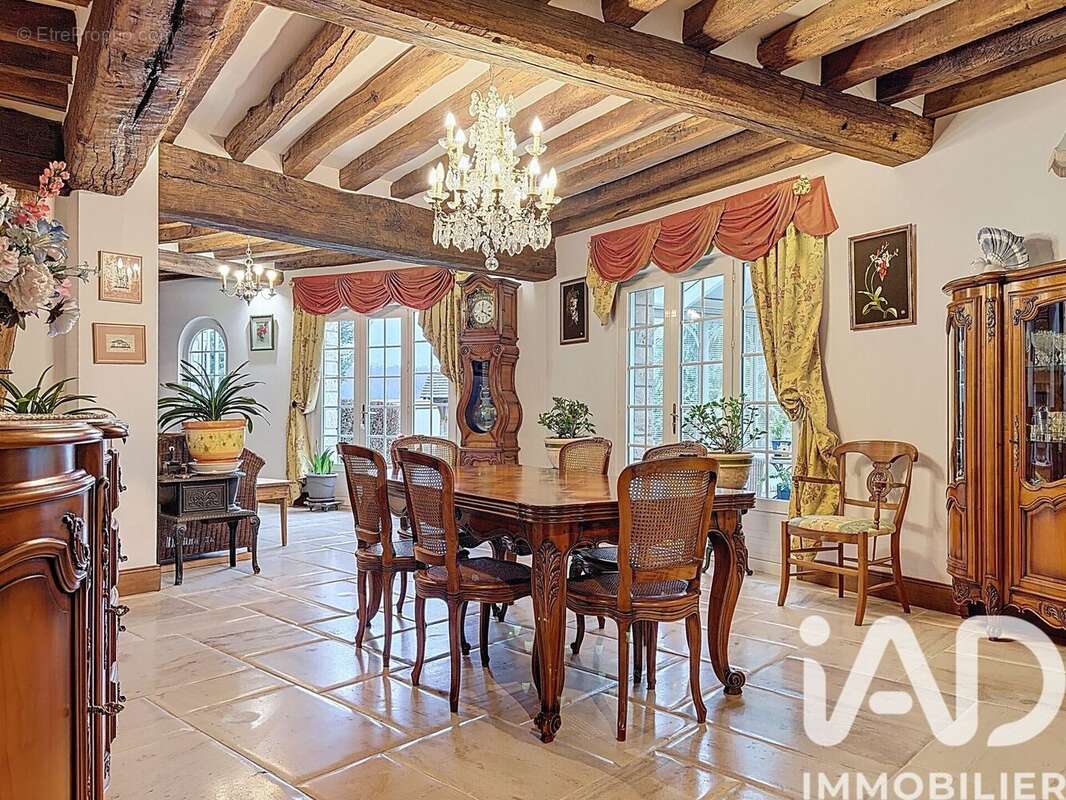 Maison 290 m² à Croisilles  - photo 7