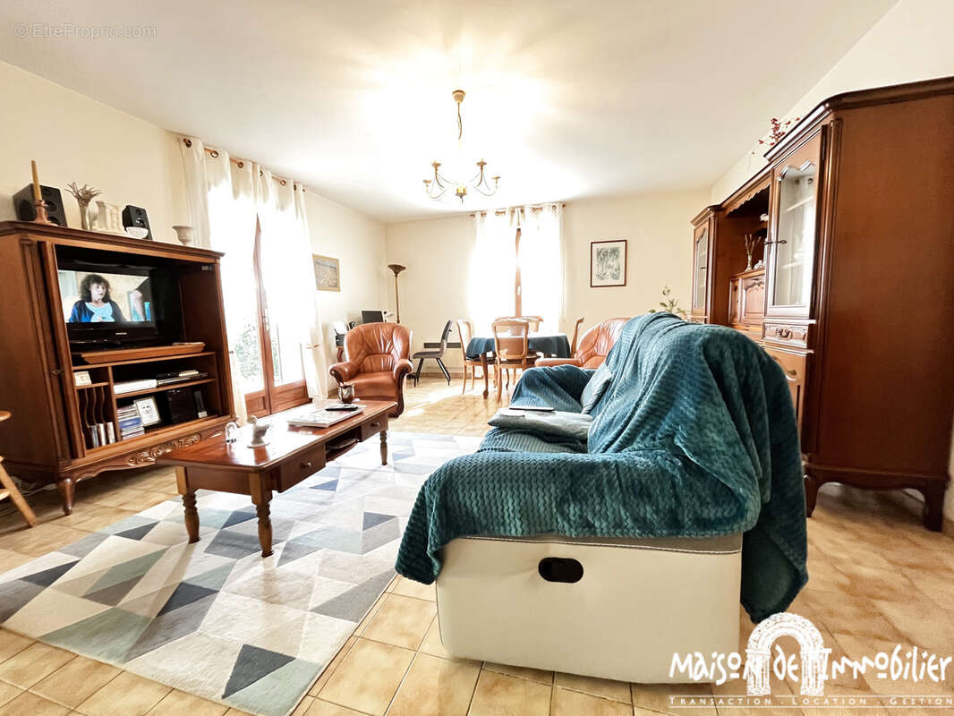 Maison à CHATEAUBERNARD