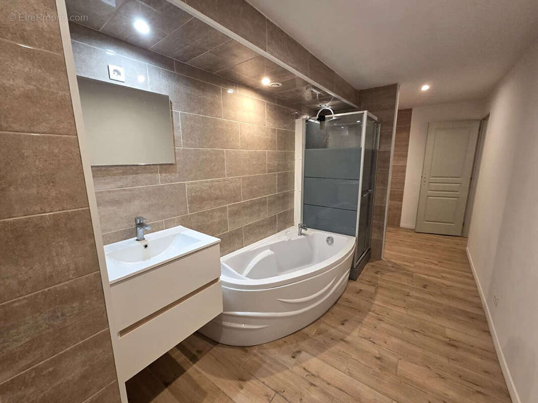 Maison à SAINT-QUENTIN