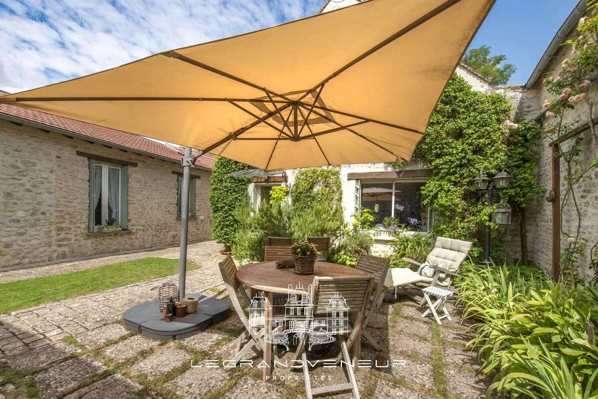 Maison à MILLY-LA-FORET