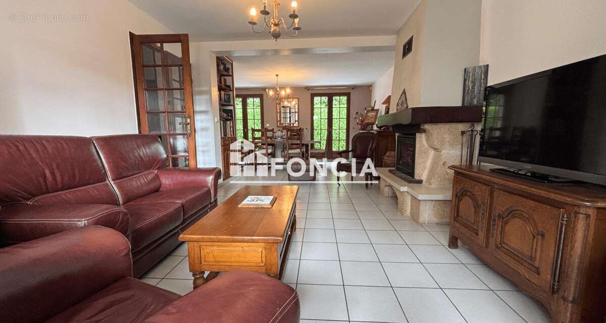 Maison à LA QUEUE-EN-BRIE