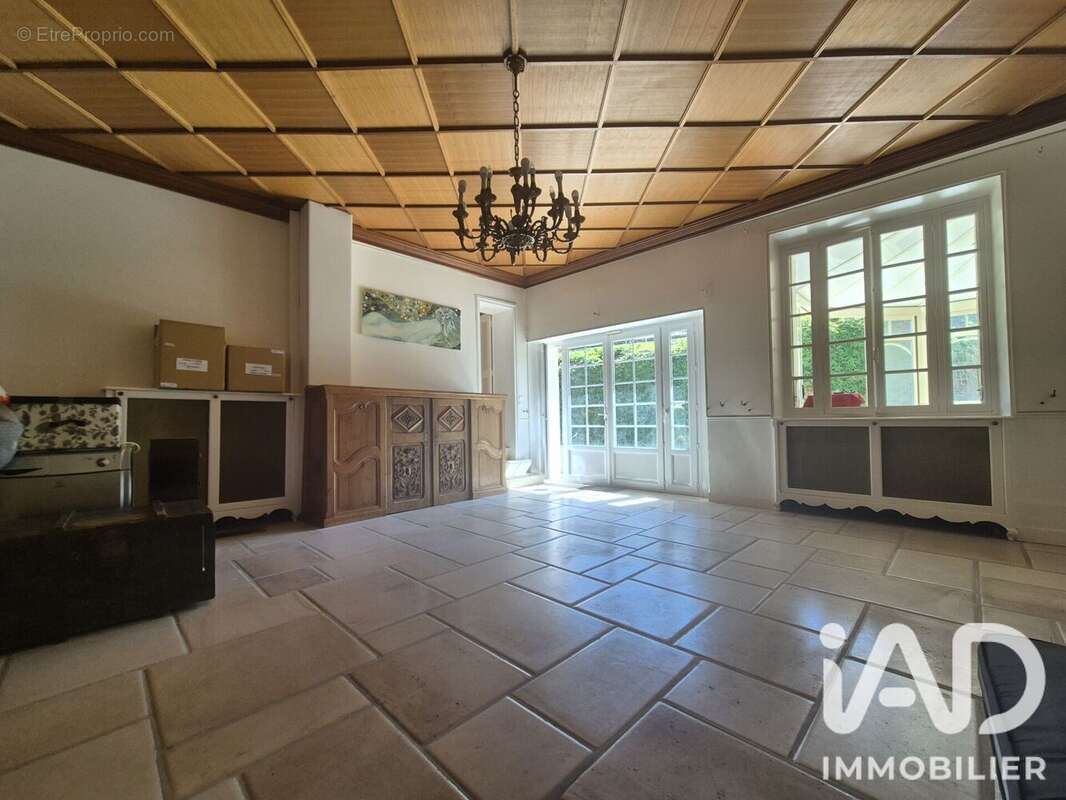 Maison 201 m² à Champigny  - photo 3