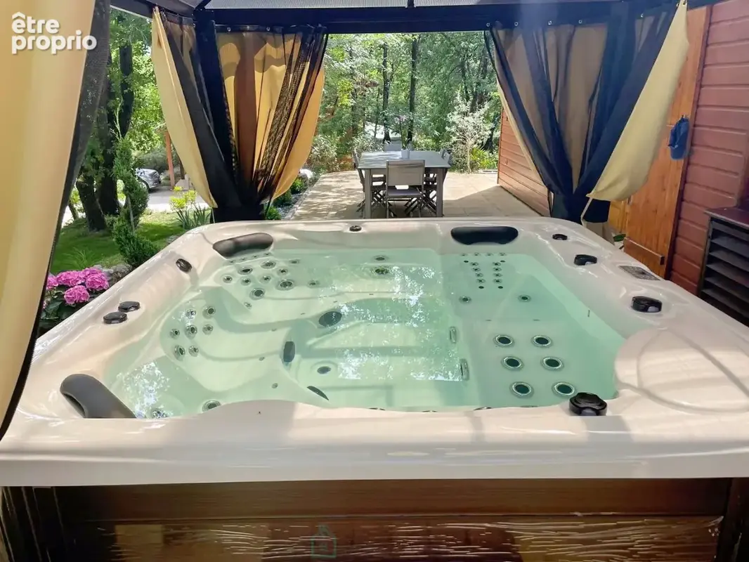 Dans un cadre idyllique et relaxant, superbe chalet de 92 m² en parfait état, offrant confort, modernité et de très belles prest - photo 4