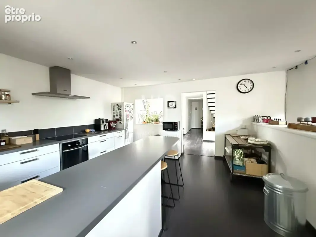 Appartement Loft  en duplex  de 121 m2 avec parking privé - photo 4