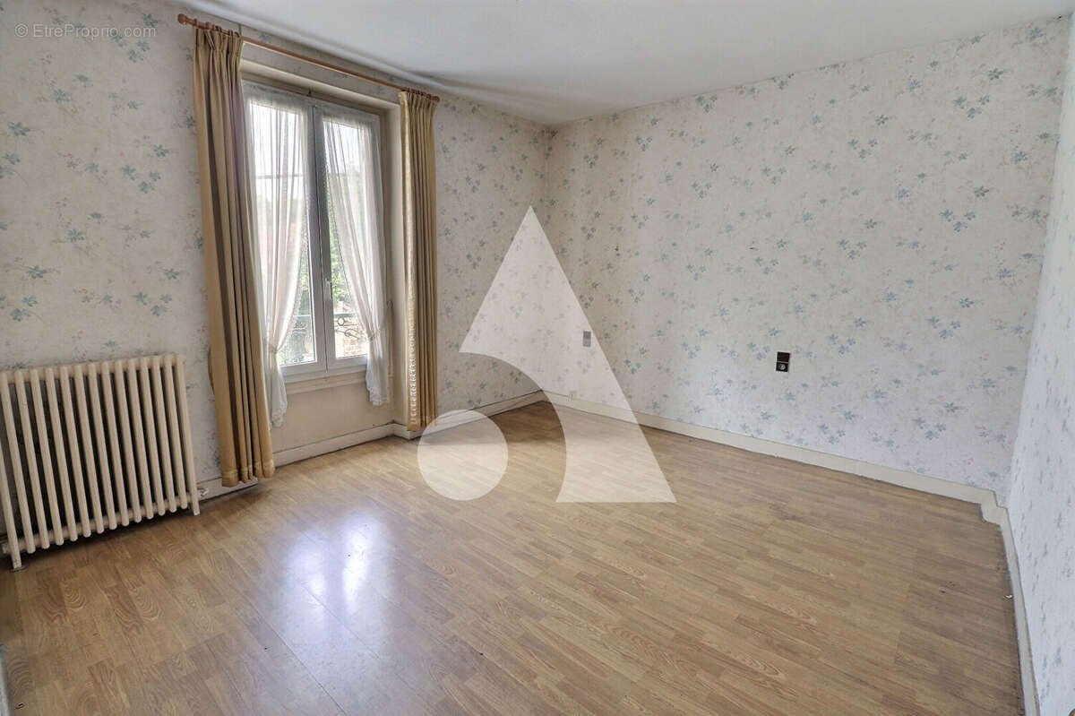 Maison à MERY-SUR-OISE