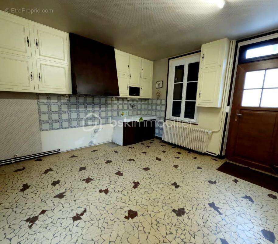 Maison à COURLON-SUR-YONNE