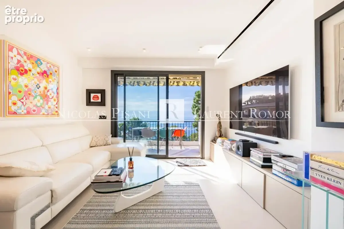 Cap d'Ail - Appartement avec terrasse et vue mer - Résidence avec piscine - photo 2