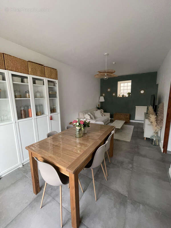 Appartement à LA QUEUE-LES-YVELINES