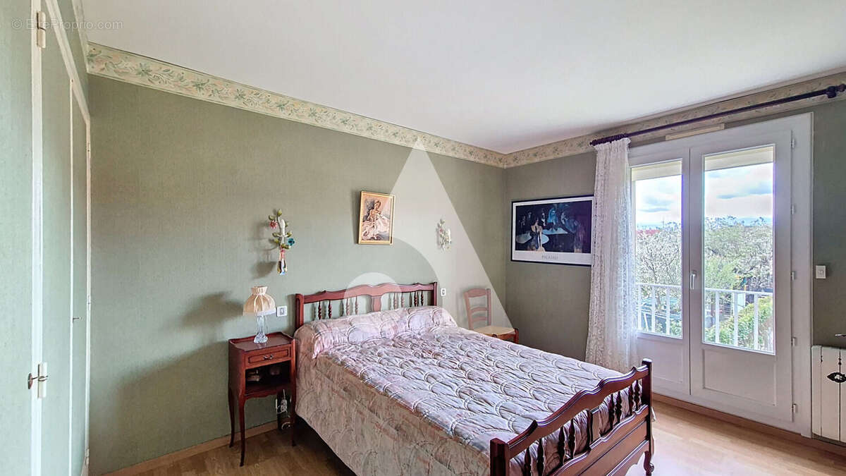 Maison à SAINT-JUERY