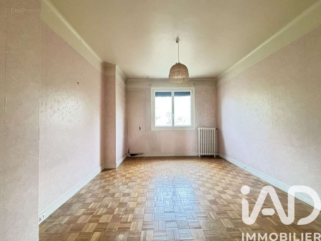 Photo 9 - Appartement à VILLE-D'AVRAY