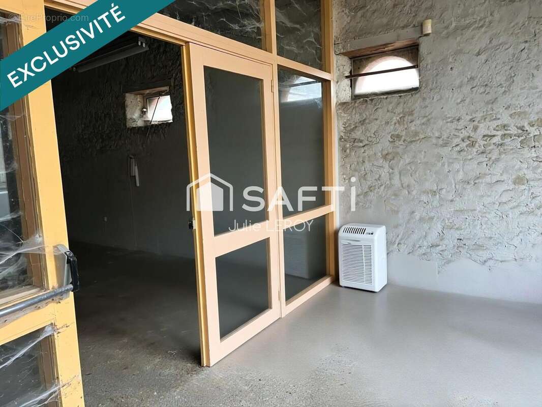 Photo 3 - Commerce à BRULON