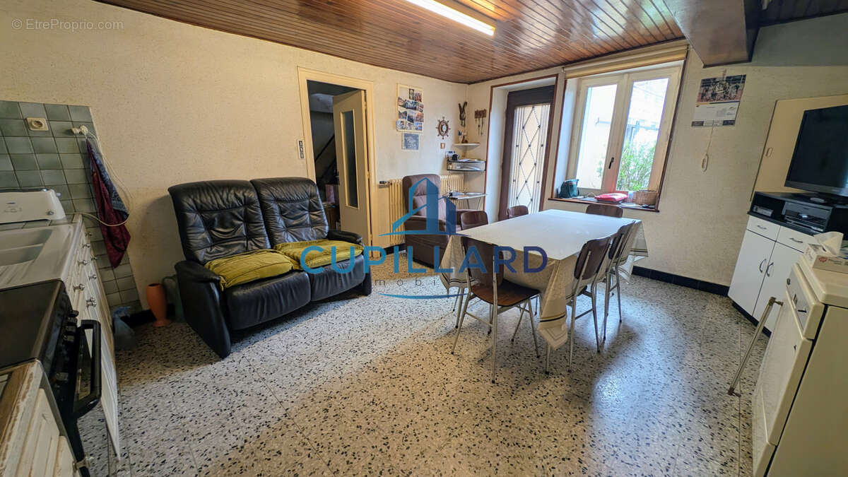 Maison à VENDRANGES