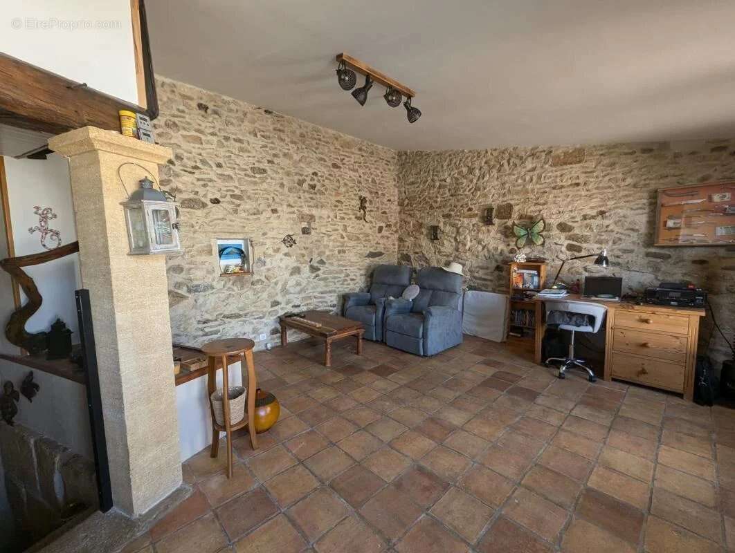 Maison à BEZOUCE