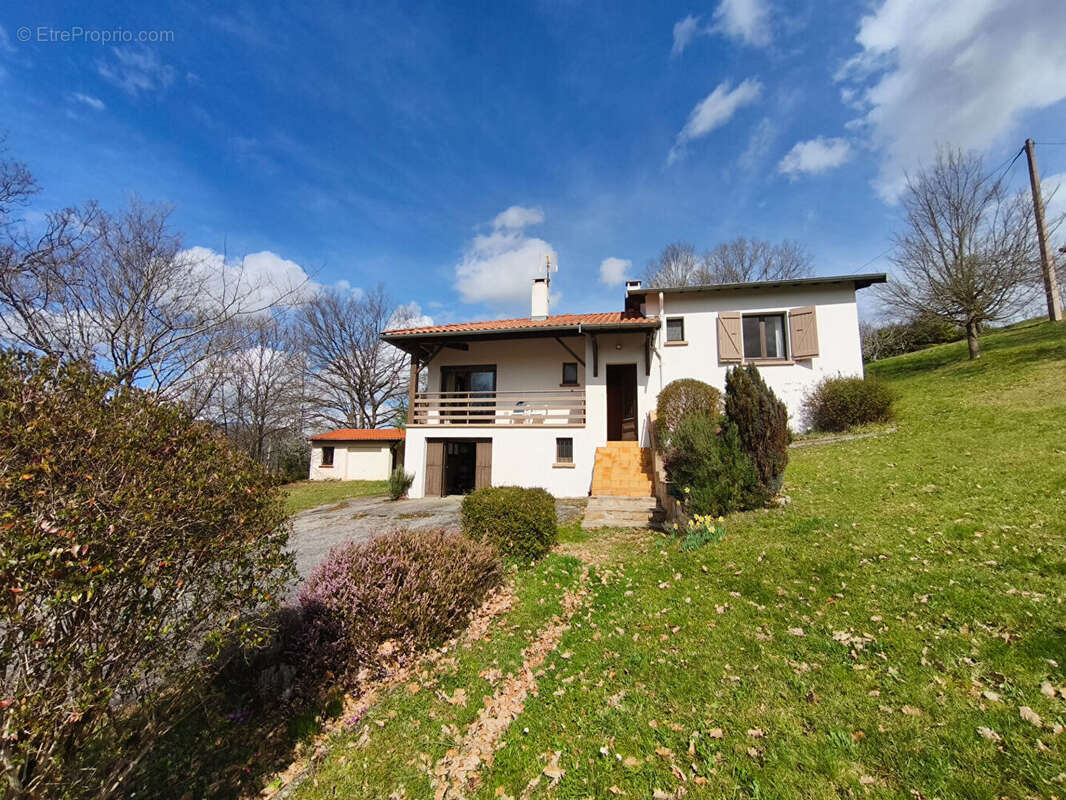 Maison à SAINT-JEAN-DE-VERGES