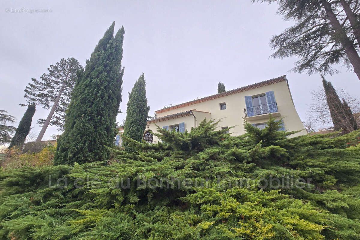 Maison à GREOUX-LES-BAINS
