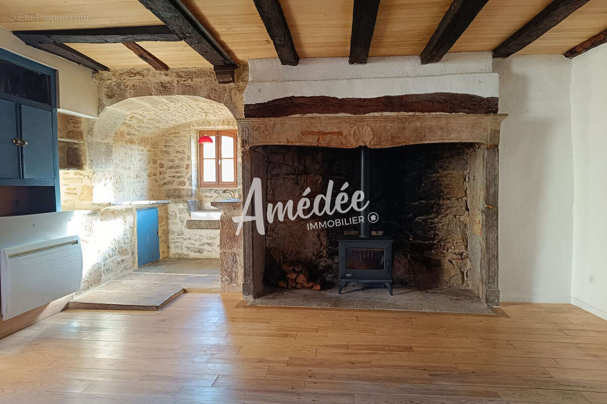 Maison à SAINT-MEDARD-DE-PRESQUE