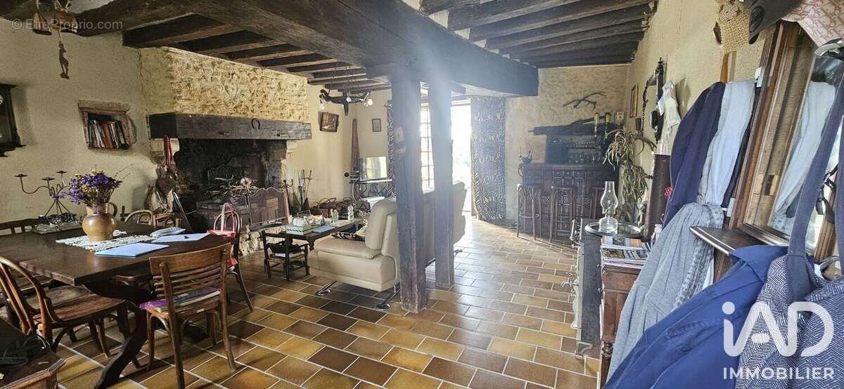 Maison 126 m² à Semur-En-Vallon  - photo 3