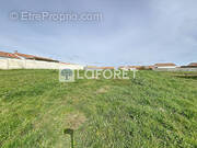 Terrain à SAINT-AUBIN-LE-CLOUD