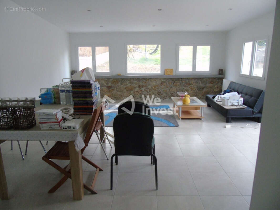 Maison à MONTREUIL-AUX-LIONS