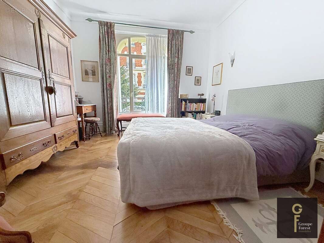 chambre 1 rdc - Appartement à LA MADELEINE