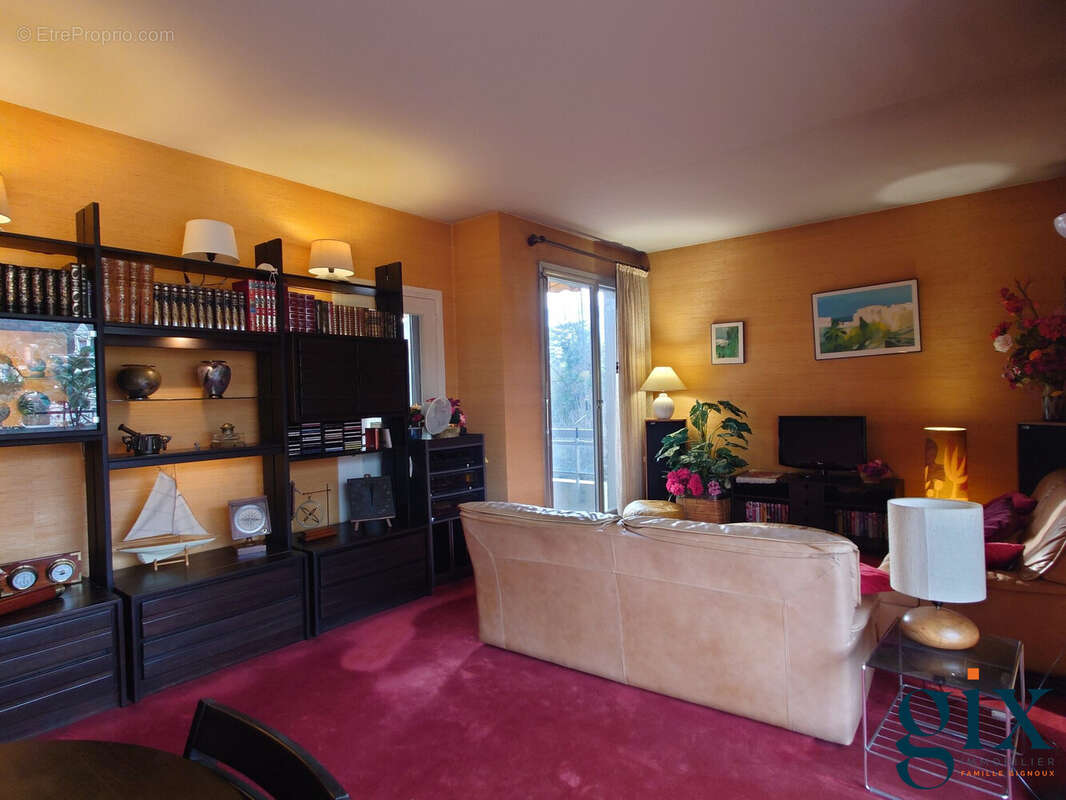 Appartement à MEYLAN