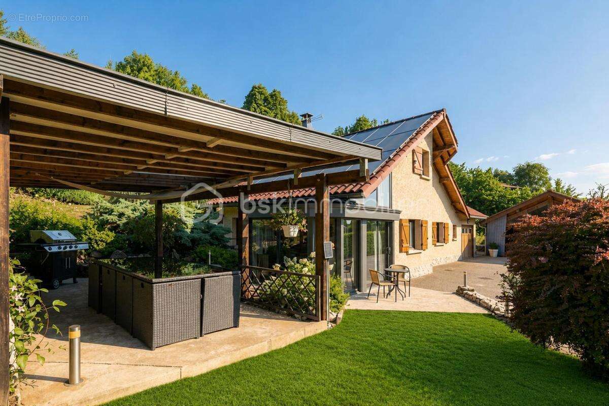  Maison familiale avec grand terrain, piscine et autonomie énergétique – Notre-Dame-de-Mésage Le Haut - photo 28