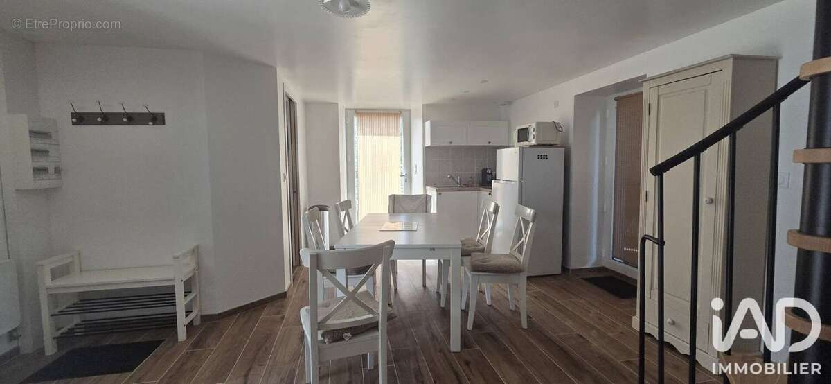 Maison 186 m² à Coray  - photo 4