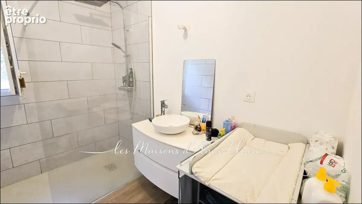 Proche commodités - Maison de plain-pied de 2022 - 3 chambres - Pièce de vie traversante et lumineuse de 45 m2 sans vis-à-vis, o - photo 14