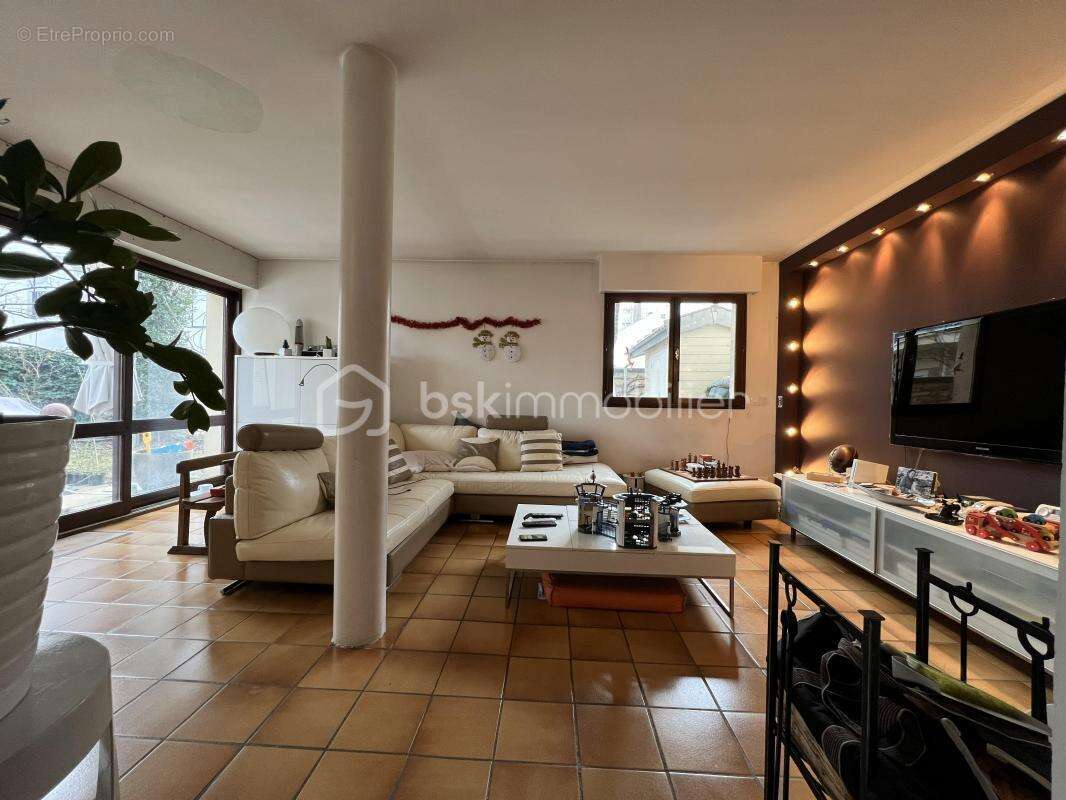 Maison individuelle – 1986 – Jardin 110 m² – 3 chambres + bureau – 2 stationnements - photo 11