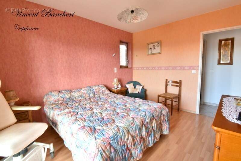 Appartement à CRANVES-SALES