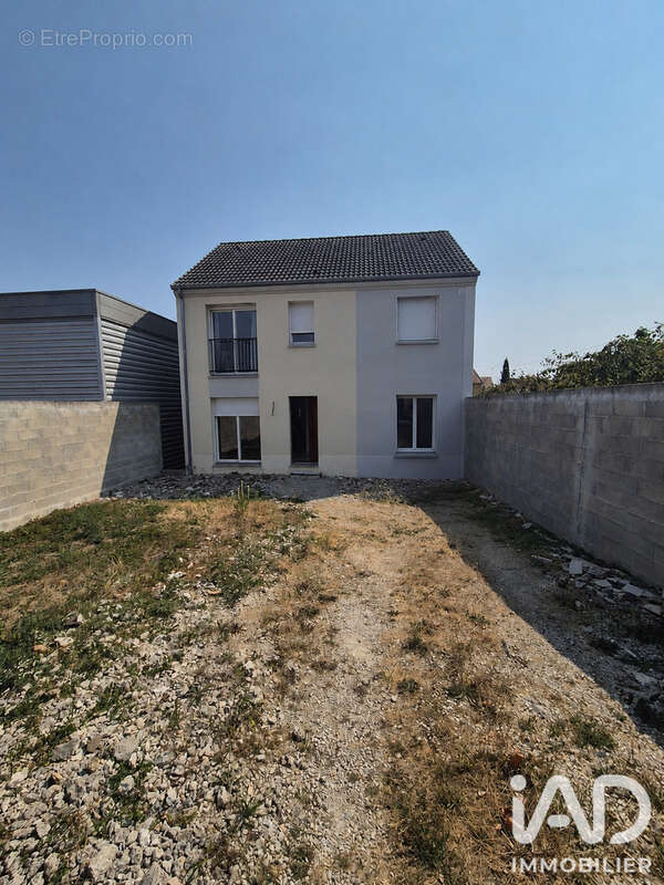 Maison 110 m² à Meaux  - photo 2