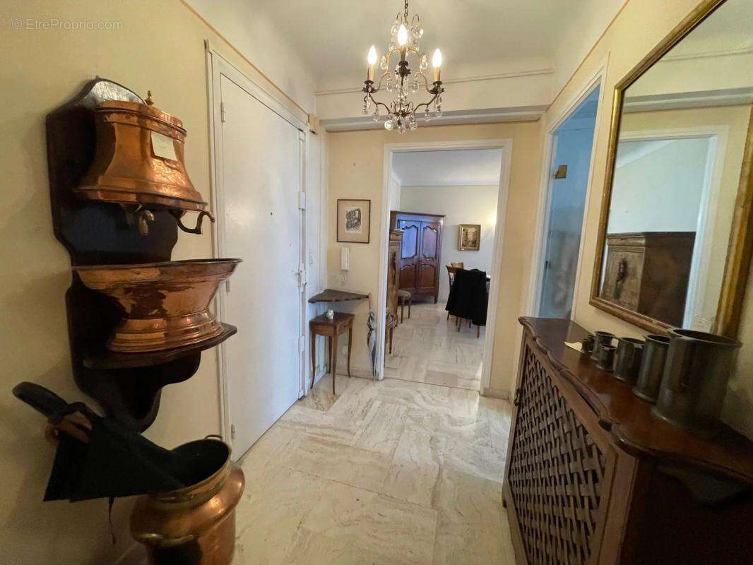 Appartement à LE CANNET