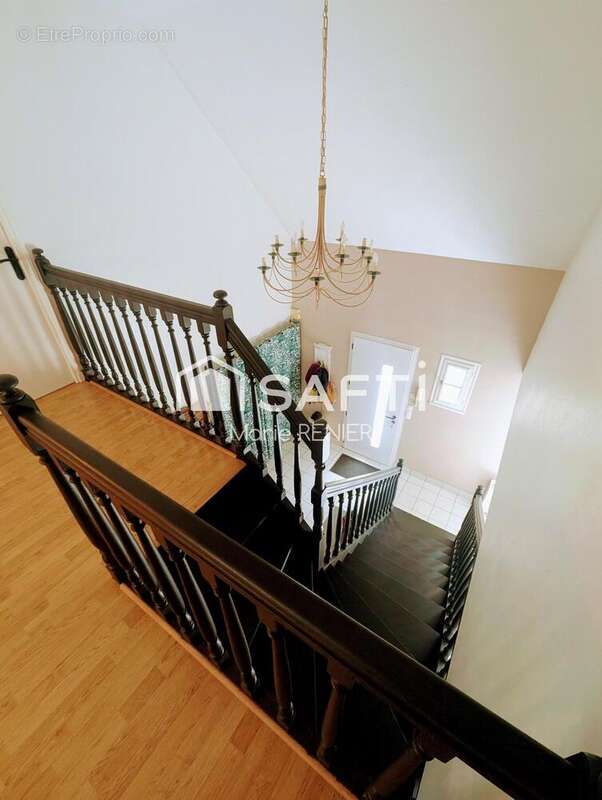Maison 208 m² à Saint-Melaine-Sur-Aubance  - photo 6