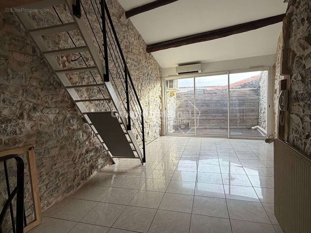 Maison à CLARENSAC