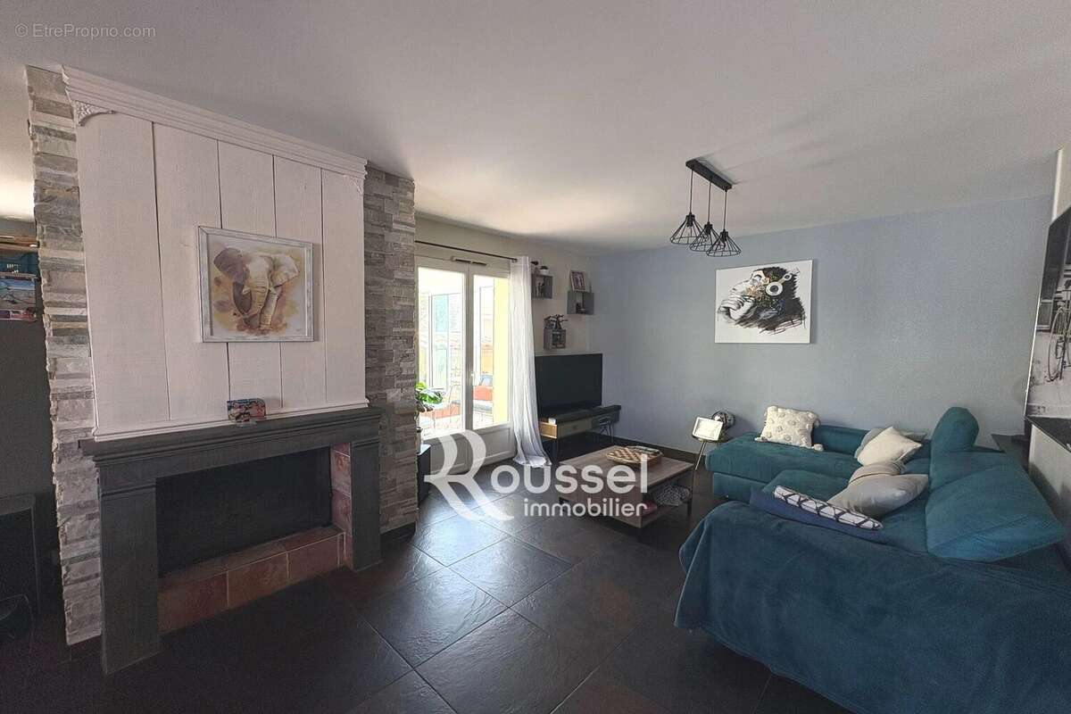 Maison à POUSSAN