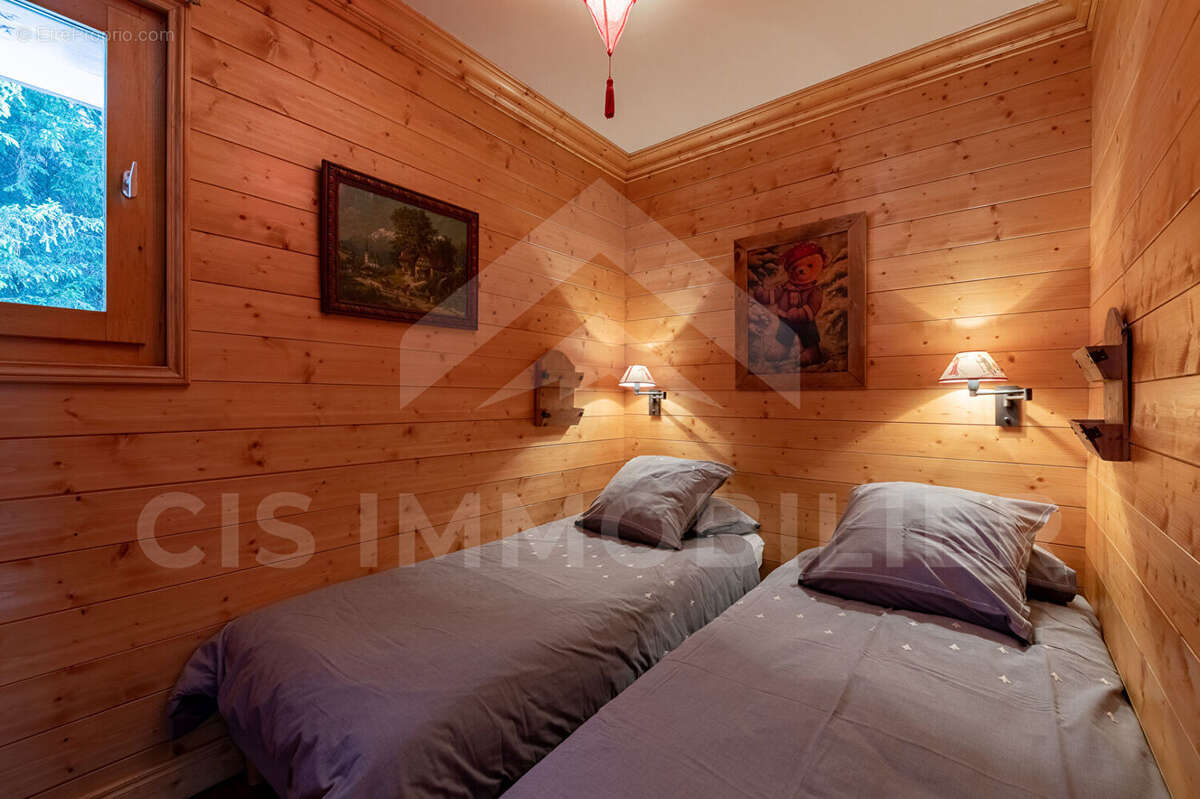 Appartement à LES ALLUES