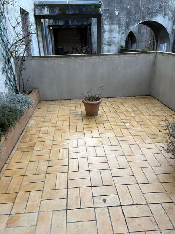 Appartement à SAINT-JEAN-DE-BRAYE