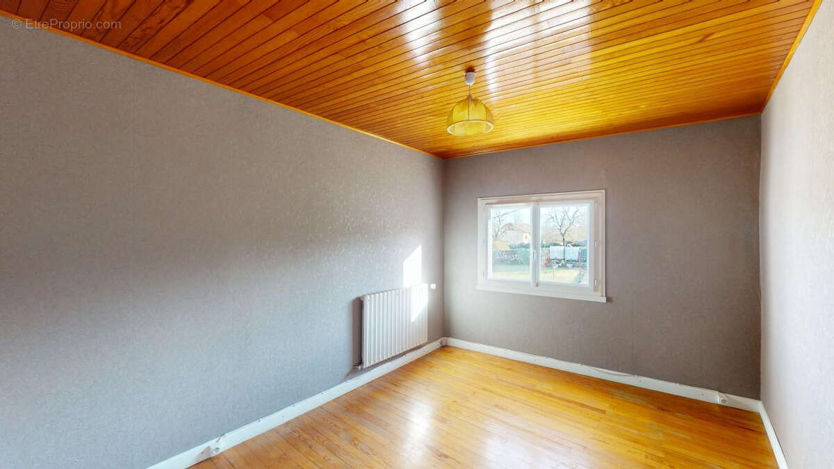 Maison à BOUVESSE-QUIRIEU