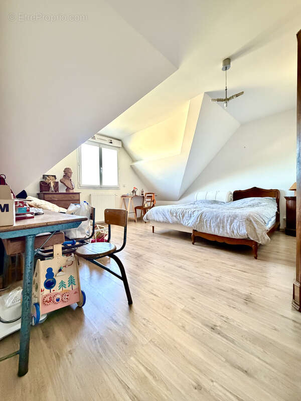 Maison à BURES-SUR-YVETTE