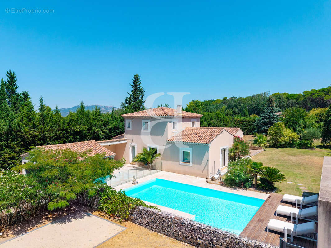 Maison 224 m² à Loriol-Du-Comtat  - photo 2