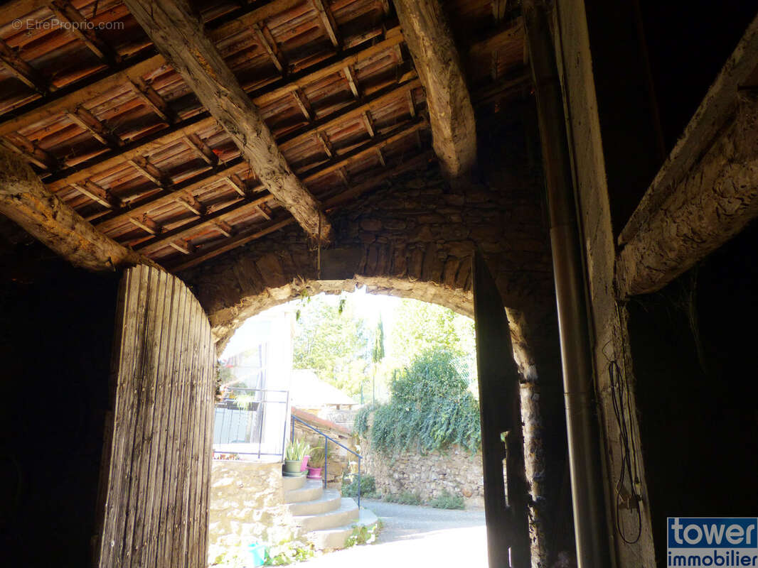Maison à SAINT-ETIENNE-D'ALBAGNAN