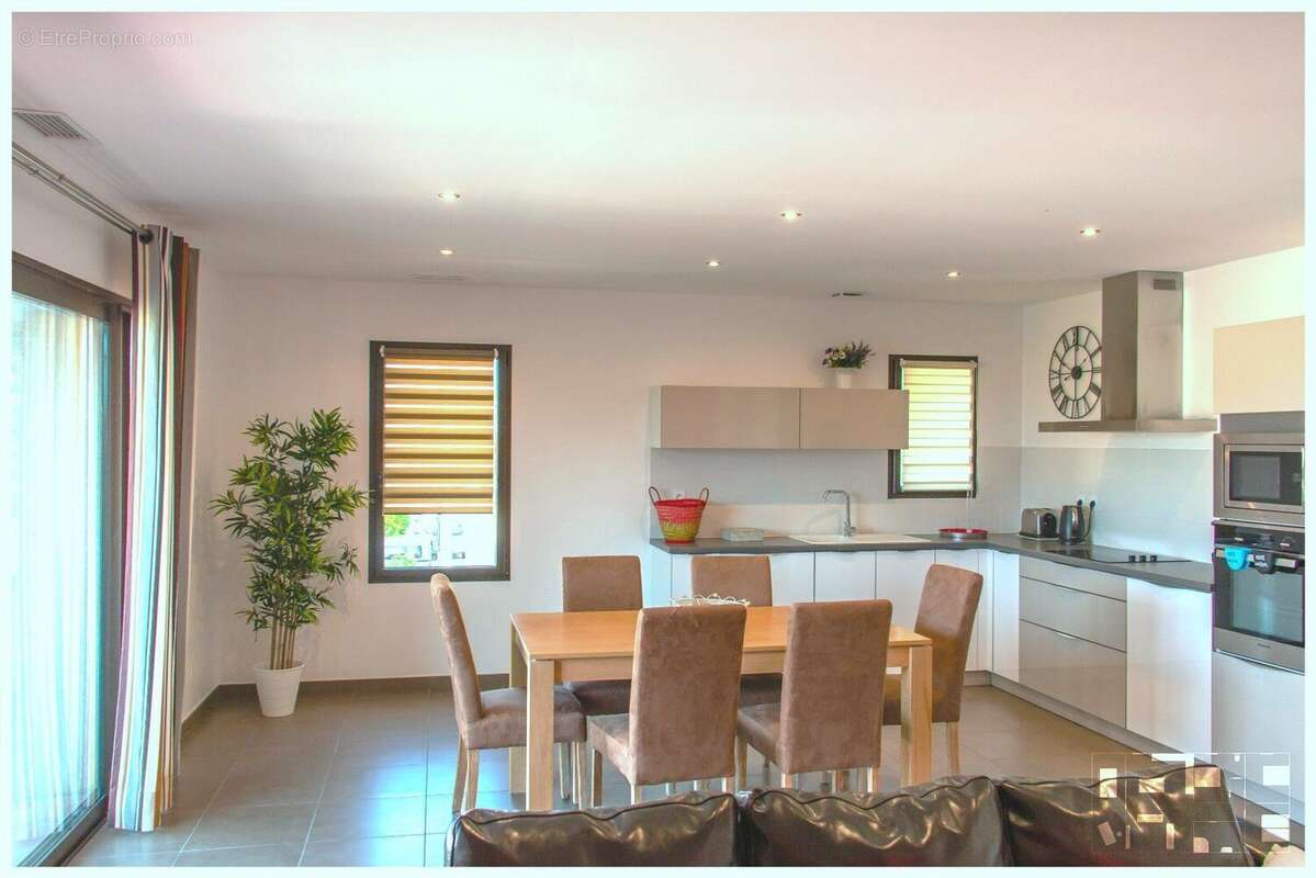 Charmant appartement  92 m²- 4 pièces dans un Mas de caractère - photo 5