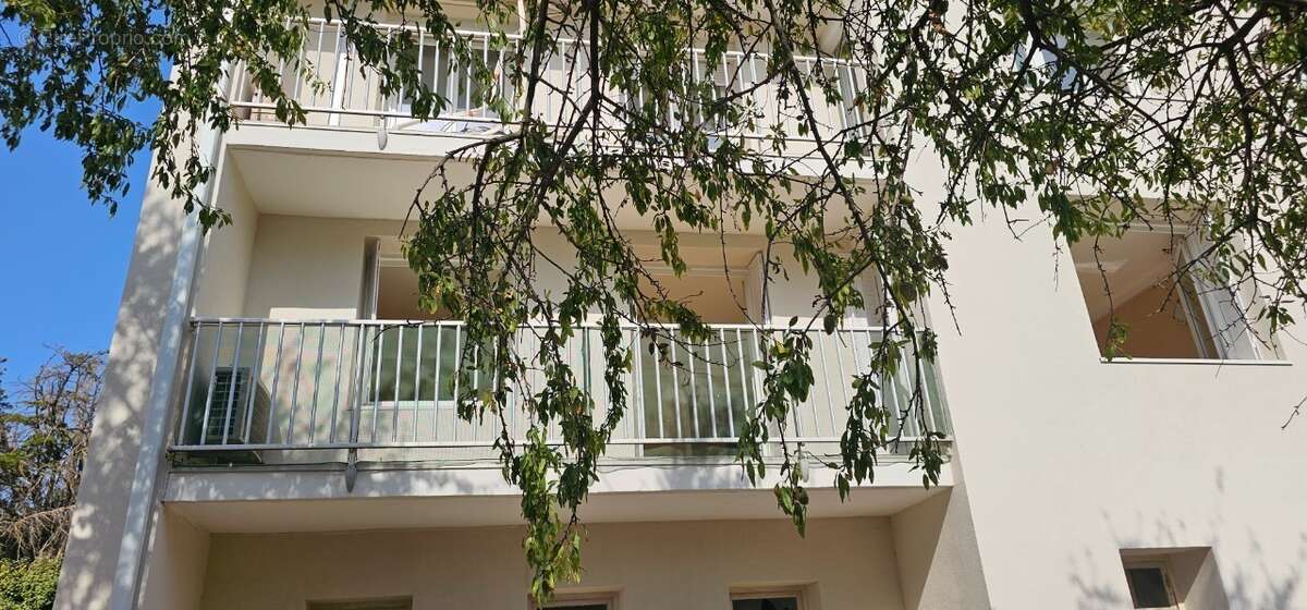 Appartement 3 pièces 68 m² à vendre à Sete (34200) - photo 2