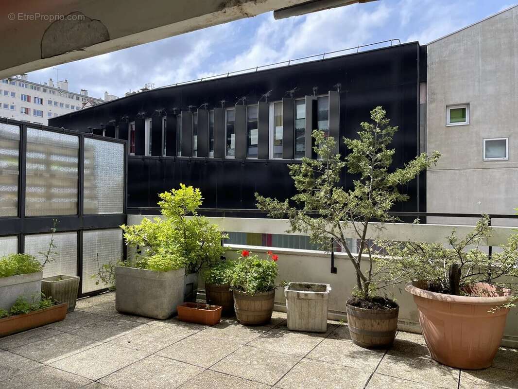 Appartement à PARIS-20E