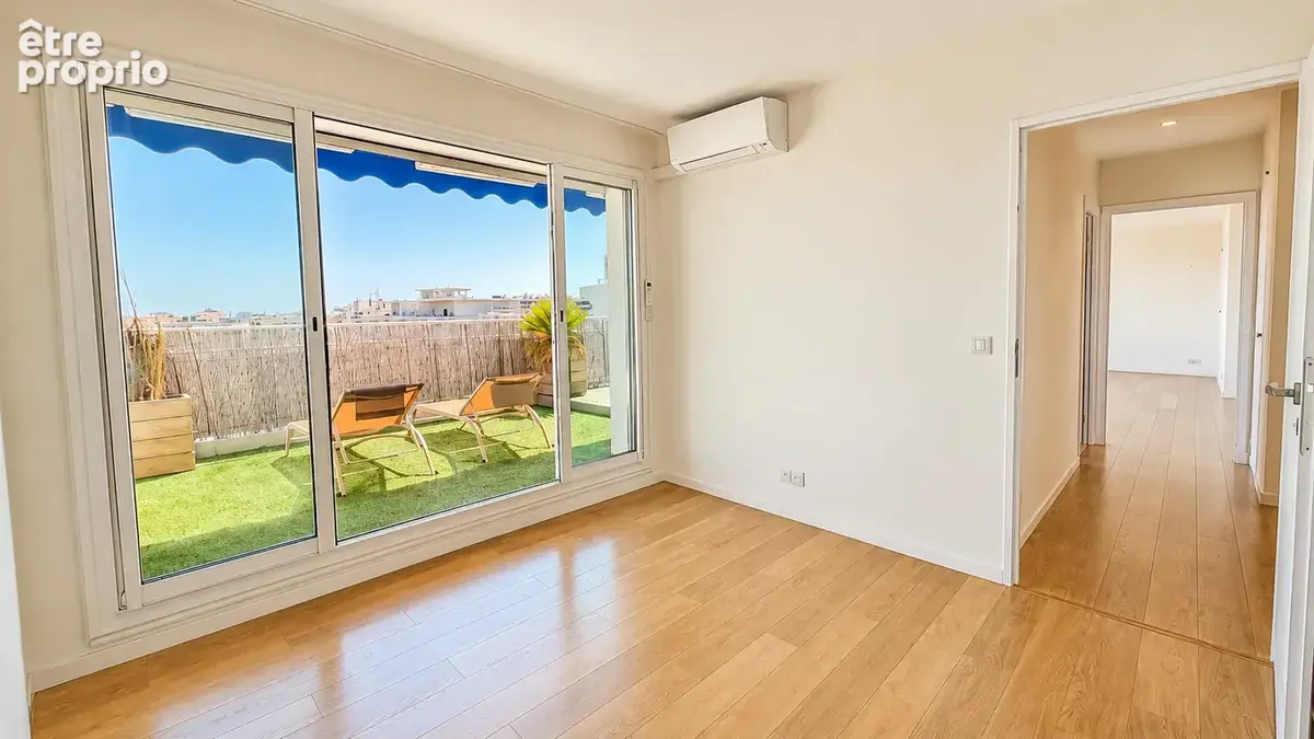 Le Cannet   Dernier Étage Plein Sud avec Terrasse 50m2 - Vue Mer - photo 6