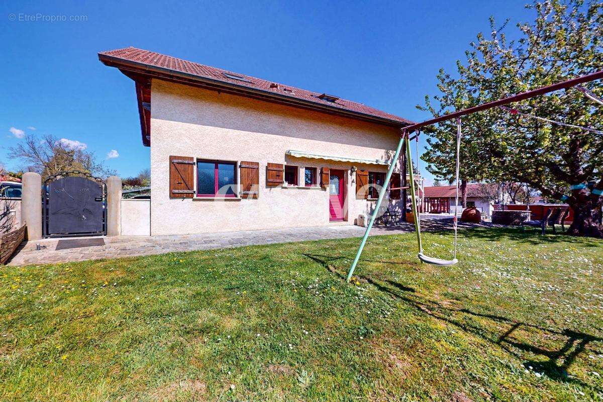 Maison à SERGY
