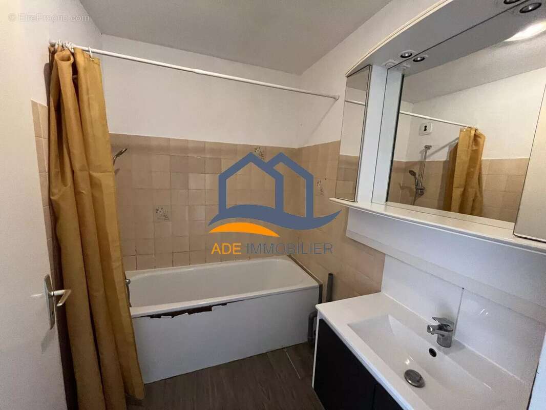 Appartement à EGUILLES