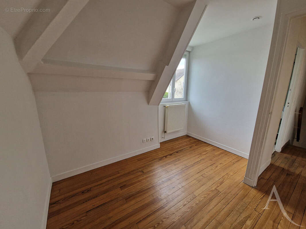 Maison à MONDEVILLE