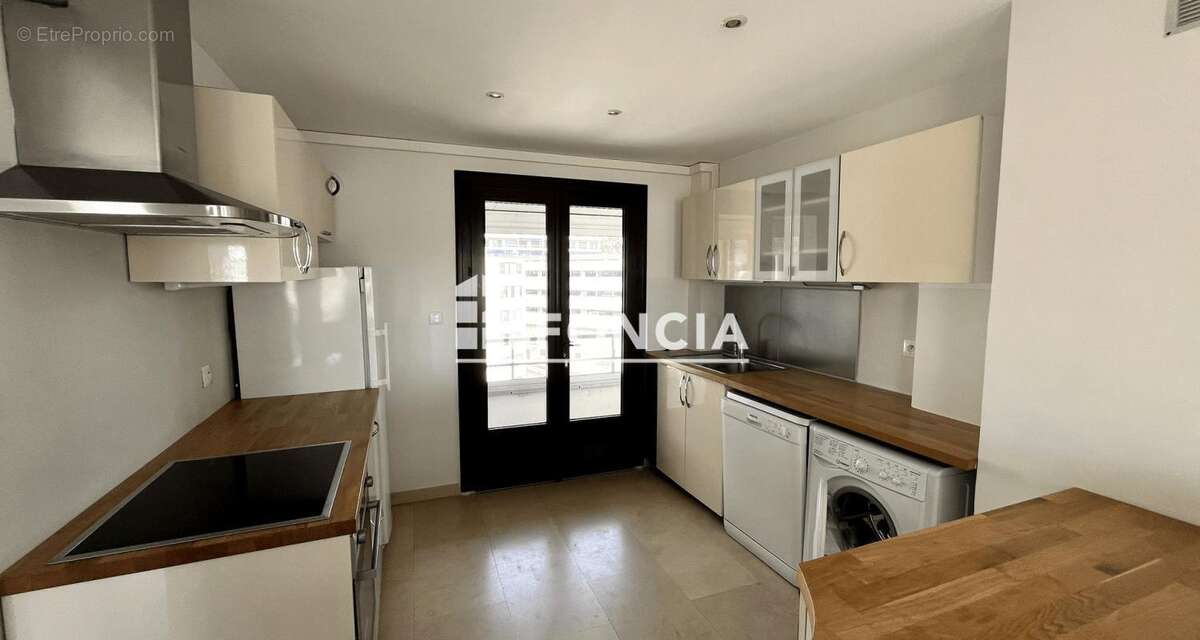 Appartement à HYERES