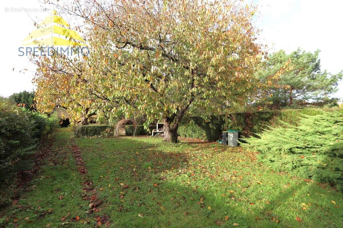 Maison à MANDRES-LES-ROSES